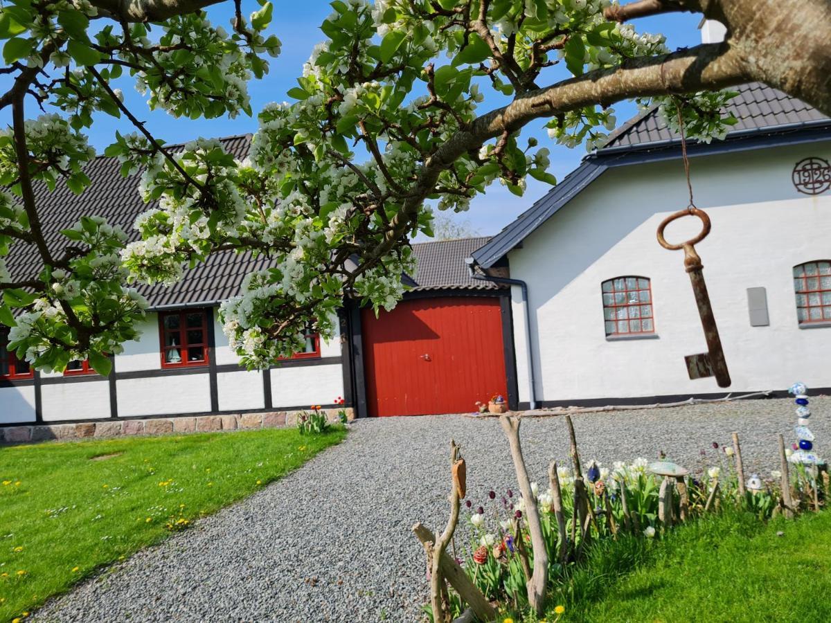 B&B Bauernhofferien Auf Mon Askeby Экстерьер фото